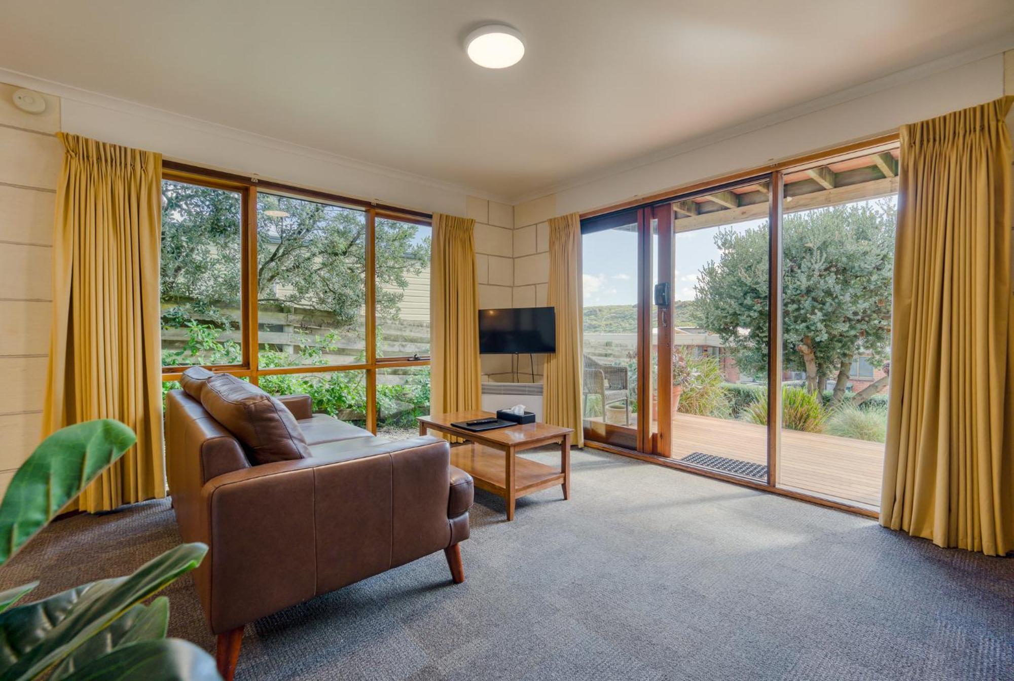 Loch Ard Motor Inn Port Campbell Extérieur photo