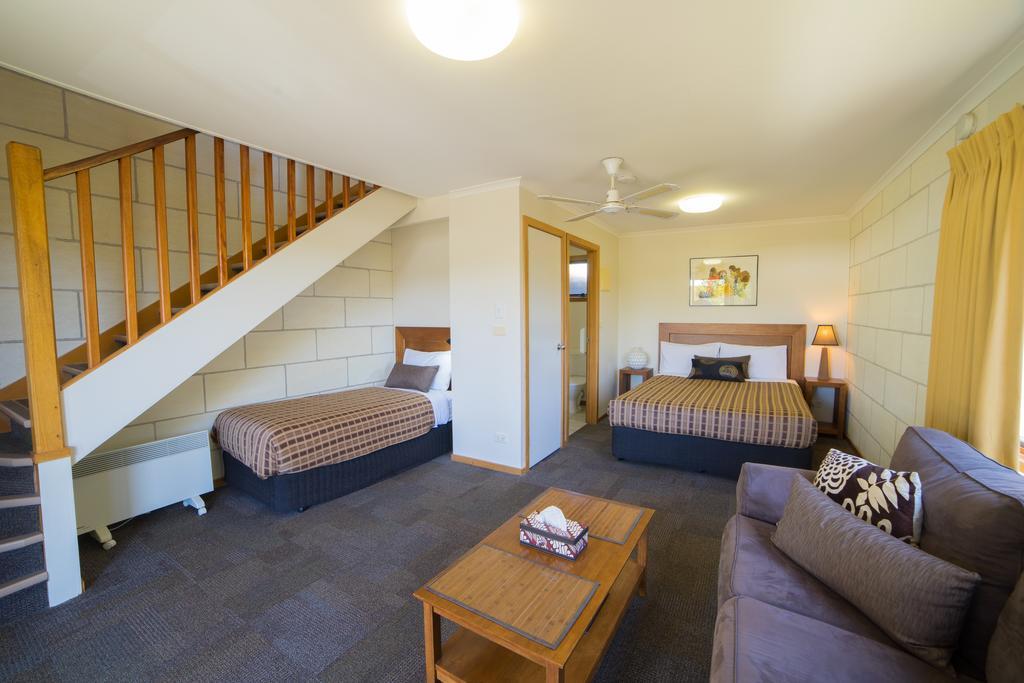 Loch Ard Motor Inn Port Campbell Extérieur photo